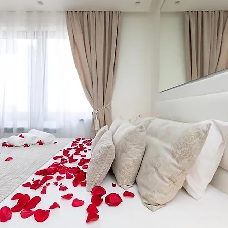 Bw Lux - Na Vodi Apartment *